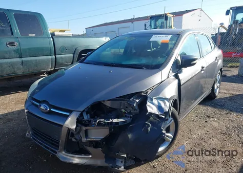 2014 Ford Focus Se из США, поврежденный, VIN 1FADP3F21EL365886